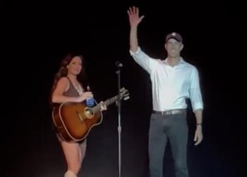 Kacey Musgraves and Beto O'Rourke Share a Beer at ACL: Watch