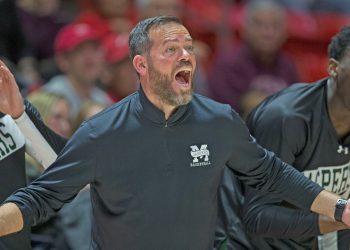 Manhattan College fires basketball coach Steve Masiello