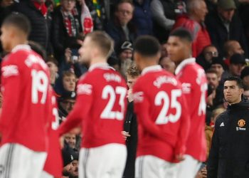 Ronaldo's 'disgraceful' act, Liverpool holds on against West Ham, Everton falls to third straight defeat