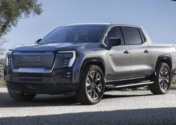 Coming Soon: 2024 GMC Sierra EV | The Daily Drive | Consumer Guide® The Daily Drive