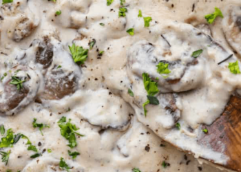 Creamy Homemade Mushroom Sauce | The Recipe Critic