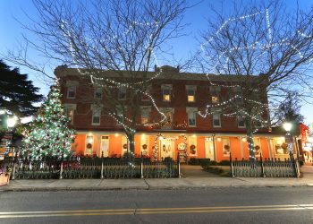 Holiday Travel: A Victorian Christmas Town In Berlin, Maryland