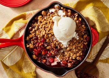 How to Make Apple Cranberry Crisp Two Ways