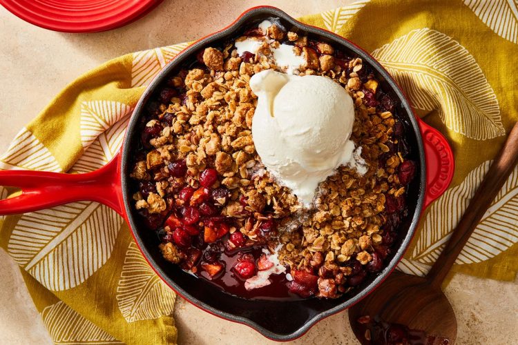 How to Make Apple Cranberry Crisp Two Ways
