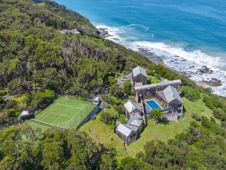 Incredible Big Hill property hits the market for first time, slated to smash Lorne record
