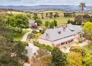 One of the Hills’ finest homes hits the market as owner lists 17 Ravenswood Lane, Balhannah