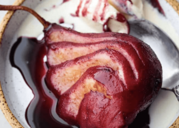 Poached Pears | The Recipe Critic