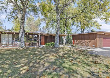 Property Spotlight: 5 Country Club Dr
