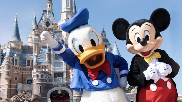 Shanghai Locks Disney Resort Guests in Park for COVID-19 Tests