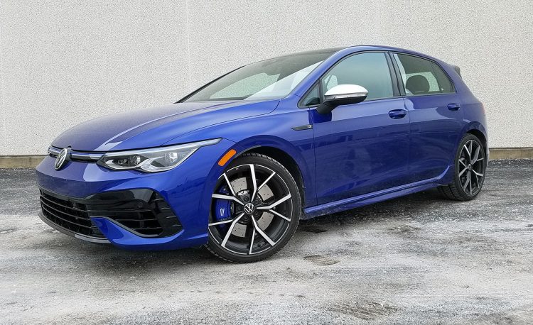 Test Drive: 2022 Volkswagen Golf R | The Daily Drive | Consumer Guide® The Daily Drive
