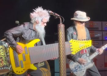 ZZ Top's Elwood Francis Performs with 17-String Bass: Watch